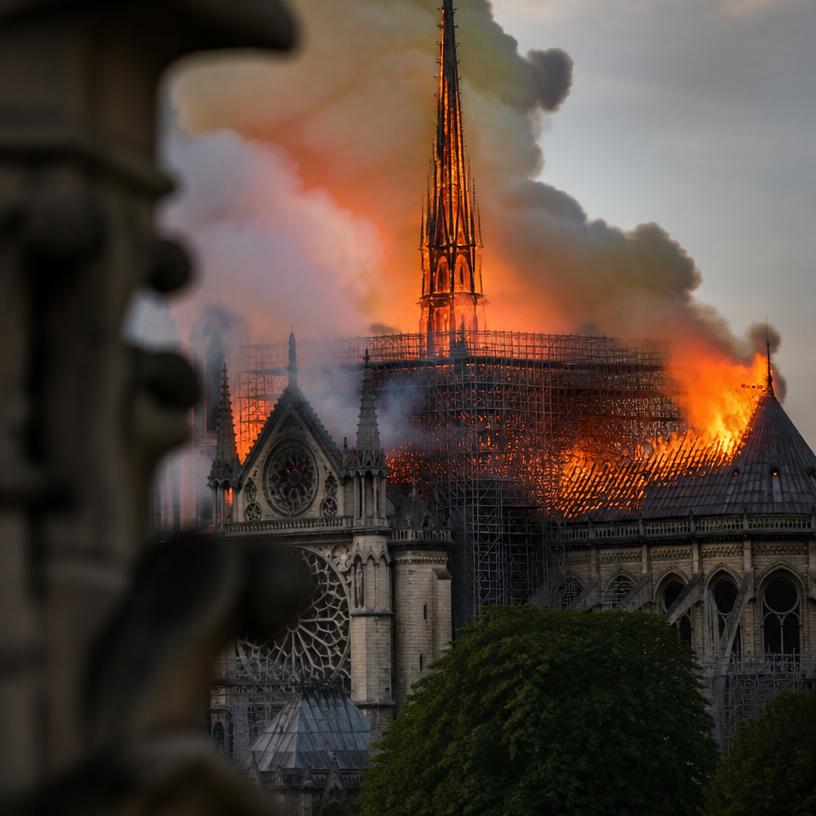 Flammen über Paris: Das Schicksal der Notre-Dame