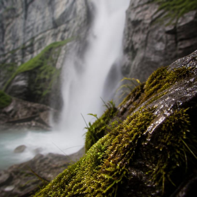 Die verborgenen Akzente der Wasserfälle